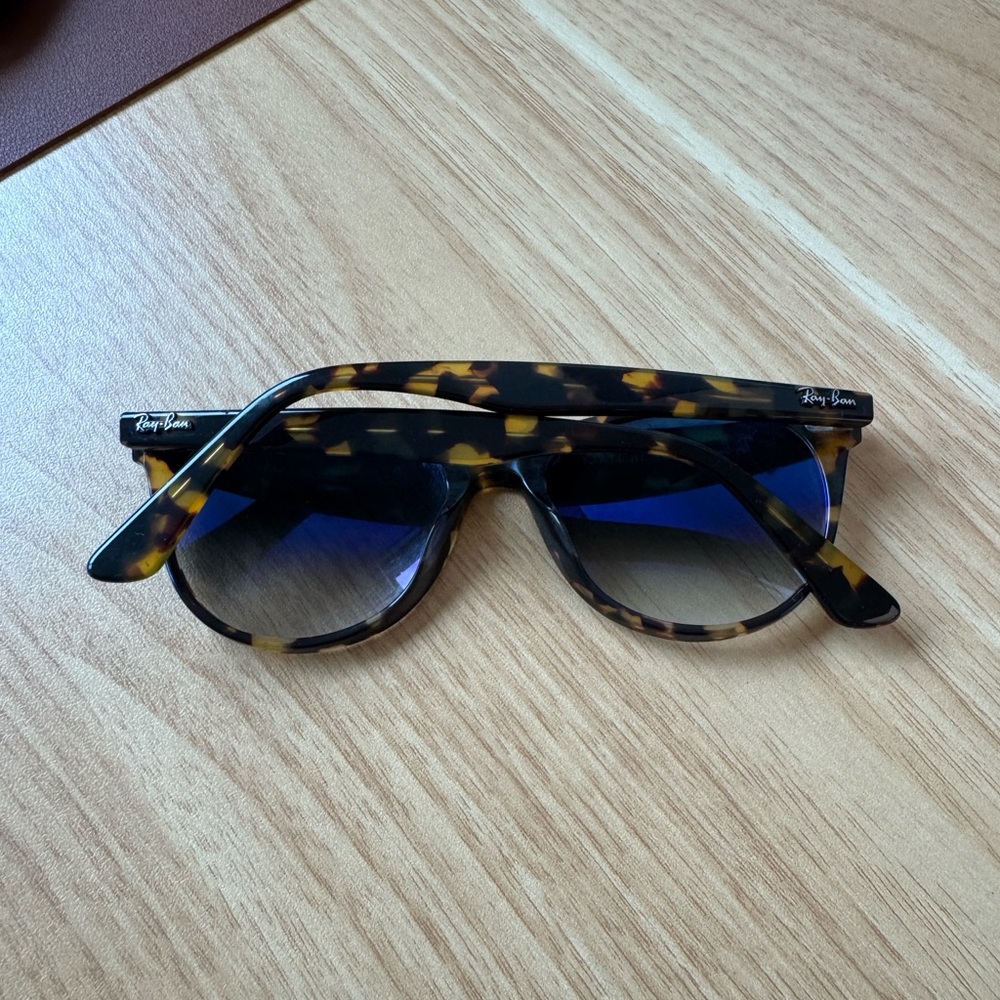 Ray-Ban Tortoise Shell Sunglasses - Picture 8 of 10